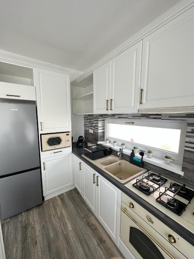 Elisio - Maple House Apartment Ghimbav Bagian luar foto