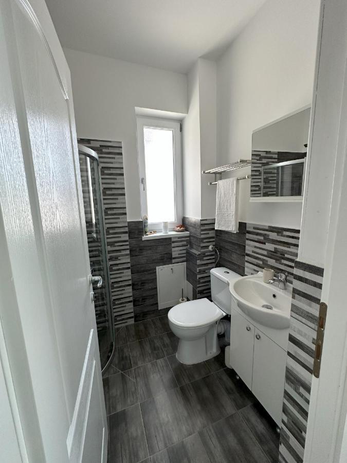 Elisio - Maple House Apartment Ghimbav Bagian luar foto
